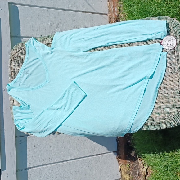 NWT Cold Shoulder Mint Long Sleeve - Picture 1 of 4